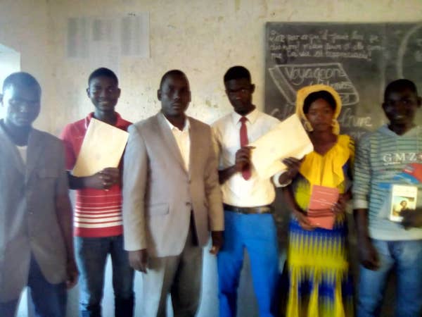 Tchad : exposé-débat sur "la descente aux enfers" de Noël Netenon Ndjekery. © Alwihda Info Tchad : exposé-débat sur "la descente aux enfers" de Noël Netenon Ndjekery. © Alwihda Info