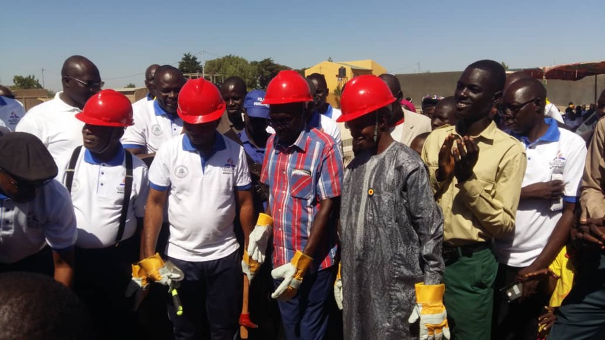 Tchad : pose de la pierre de construction d'une école au 9ème arrondissement de N'Djamena Tchad : pose de la pierre de construction d'une école au 9ème arrondissement de N'Djamena