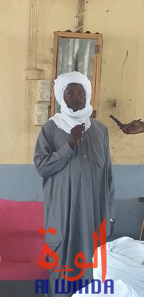 Tchad : à Abéché, la mosquée Darasalam de nouveau fréquentée après une réconciliation. © Alwihda Info Tchad : à Abéché, la mosquée Darasalam de nouveau fréquentée après une réconciliation. © Alwihda Info
