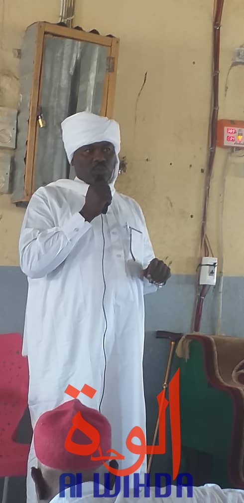 Tchad : à Abéché, la mosquée Darasalam de nouveau fréquentée après une réconciliation. © Alwihda Info Tchad : à Abéché, la mosquée Darasalam de nouveau fréquentée après une réconciliation. © Alwihda Info