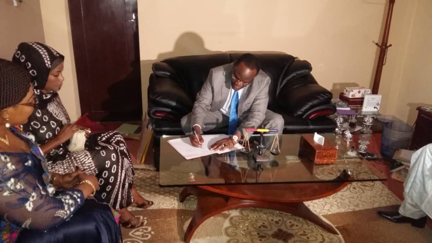 Tchad : un accord pour mieux suivre les dossiers de femmes victimes de violences. © Alwihda Info Tchad : un accord pour mieux suivre les dossiers de femmes victimes de violences. © Alwihda Info