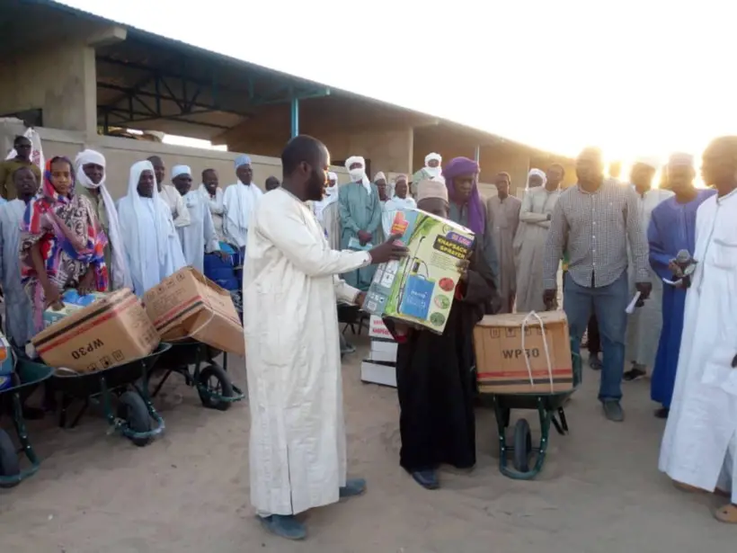 Tchad : des kits agricoles distribués à des groupements des jeunes et femmes au Lac. © OSLT