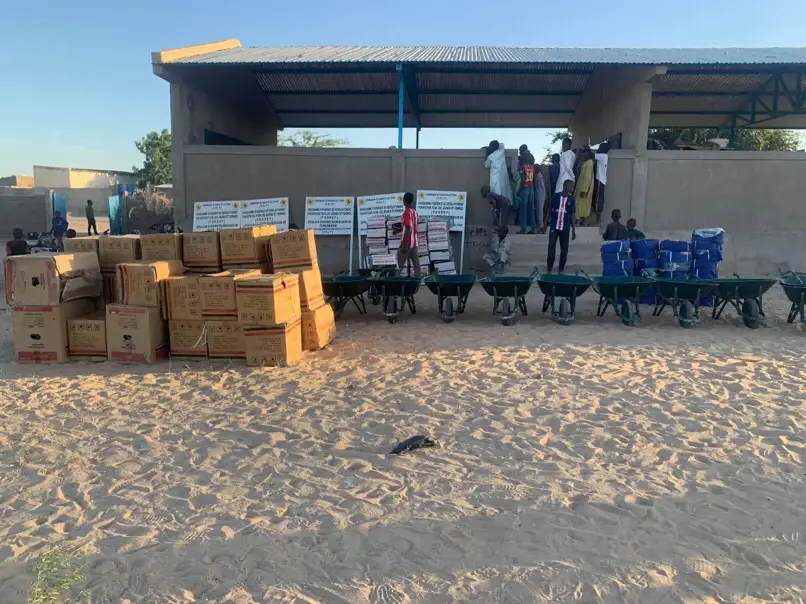 Tchad : des kits agricoles distribués à des groupements des jeunes et femmes au Lac. © OSLT