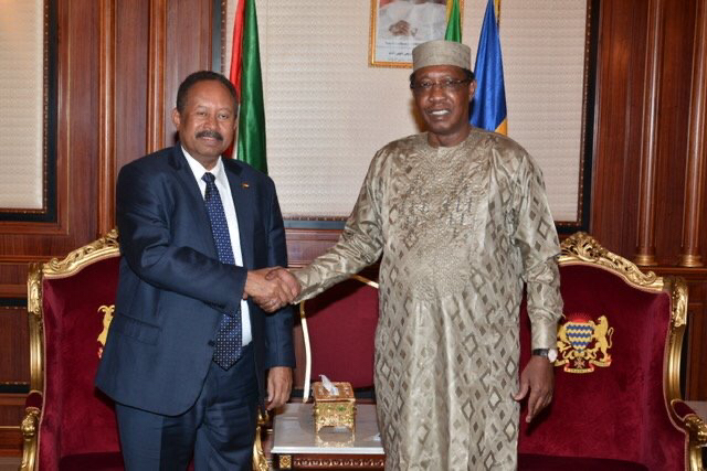 Tchad : le premier ministre soudanais a rencontré Idriss Déby. © PR Tchad : le premier ministre soudanais a rencontré Idriss Déby. © PR