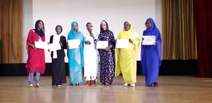 Tchad : Sister's Design, la startup qui veut concevoir localement les voiles. © Alwihda Info/D.H. Tchad : Sister's Design, la startup qui veut concevoir localement les voiles. © Alwihda Info/D.H.