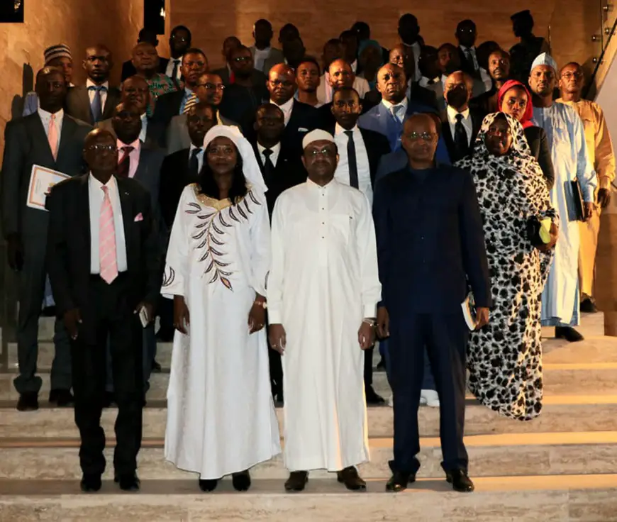 Les délégations tchadiennes et centrafricaines, samedi 21 décembre 2019 à N'Djamena, lors de  la 14ème session de la commission de coopération. © DR/Tchad Diplomatie