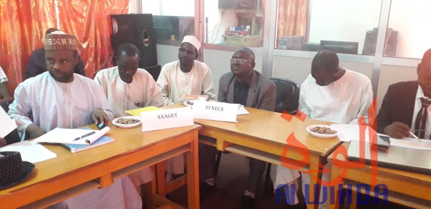 Tchad : "On va moderniser l'administration", le président de l'UNABA vise l'excellence et la transparence. © Alwihda Info Tchad : "On va moderniser l'administration", le président de l'UNABA vise l'excellence et la transparence. © Alwihda Info