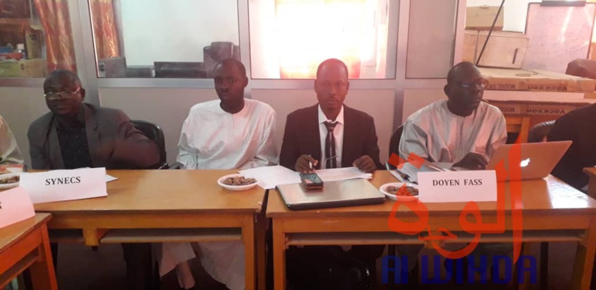 Tchad : "On va moderniser l'administration", le président de l'UNABA vise l'excellence et la transparence. © Alwihda Info Tchad : "On va moderniser l'administration", le président de l'UNABA vise l'excellence et la transparence. © Alwihda Info