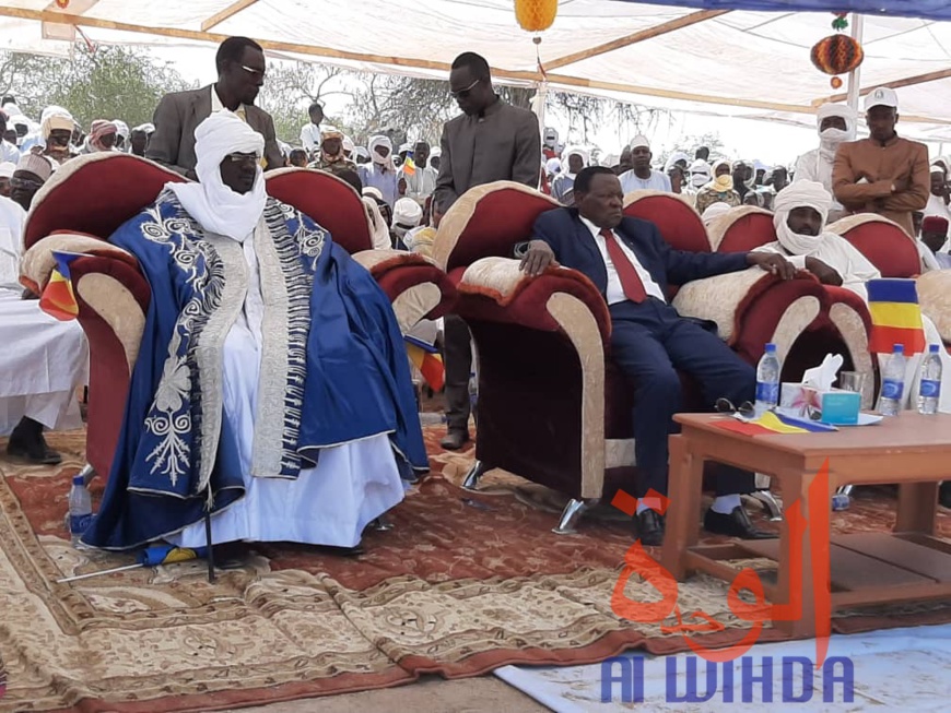 Tchad : le général de brigade Abdoulaye Issakha Sarwa intronisé chef de canton Tchad : le général de brigade Abdoulaye Issakha Sarwa intronisé chef de canton