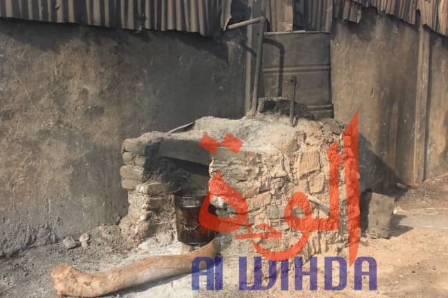 Tchad : les machines à extraction d’huile, un véritable problème d'hygiène. © Alwihda Info/Golmen Ali Tchad : les machines à extraction d’huile, un véritable problème d'hygiène. © Alwihda Info/Golmen Ali