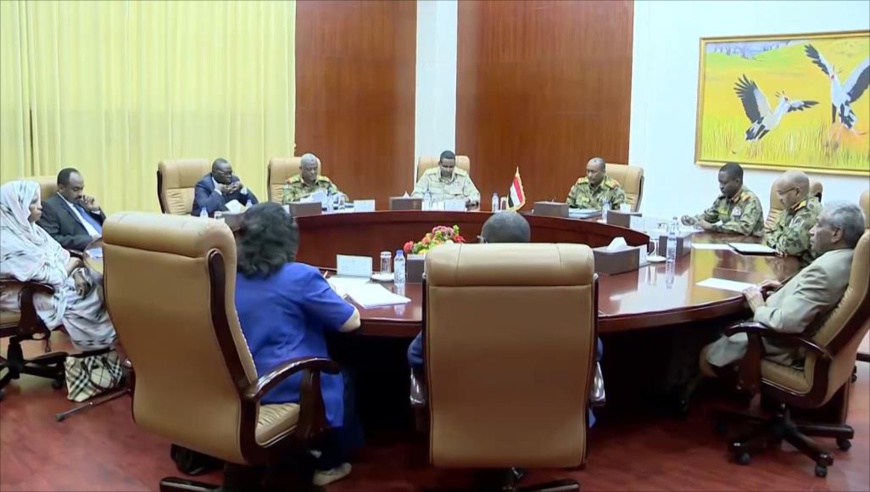 Soudan : le vice-président et le premier ministre à Aldjinena après des affrontements. © DR Soudan : le vice-président et le premier ministre à Aldjinena après des affrontements. © DR