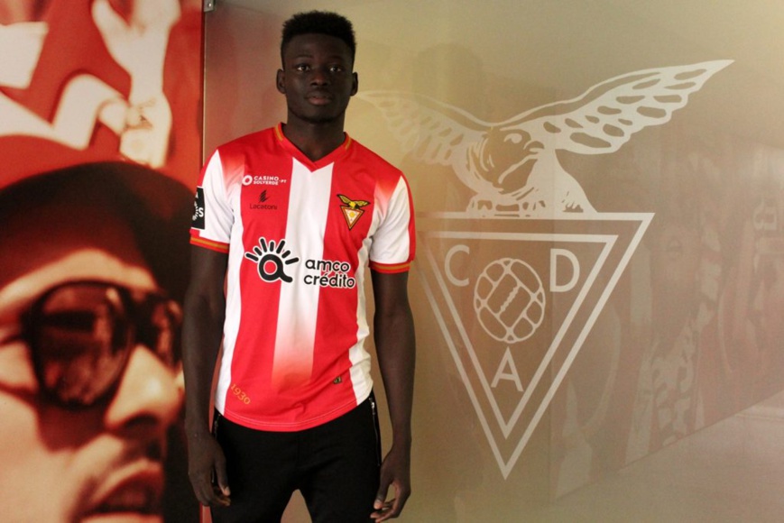 Football : l'international tchadien Marius Mouandilmadji en renfort du Desportivo das Aves. © DR