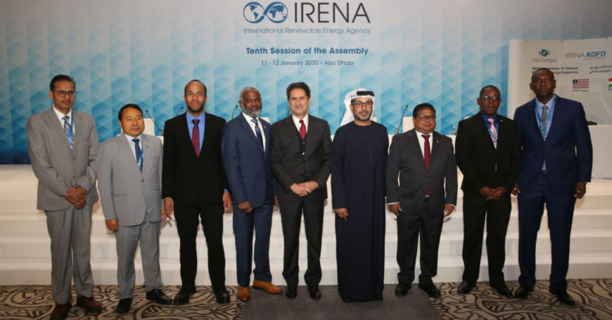 Un financement record de 105 millions USD approuvé par l'ADFD dans le cadre du projet IRENA / ADFD. © IRENA