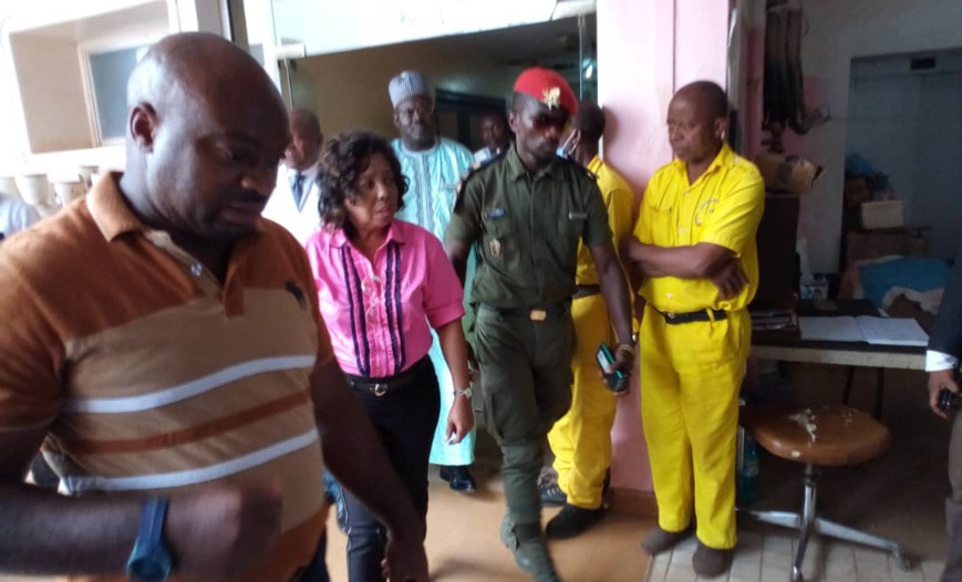 Visite de la ministre des enseignements secondaires, Nalova Lyonga au lycée de Nkolbisson, le 14 janvier 2020. © CRTV Web Visite de la ministre des enseignements secondaires, Nalova Lyonga au lycée de Nkolbisson, le 14 janvier 2020. © CRTV Web