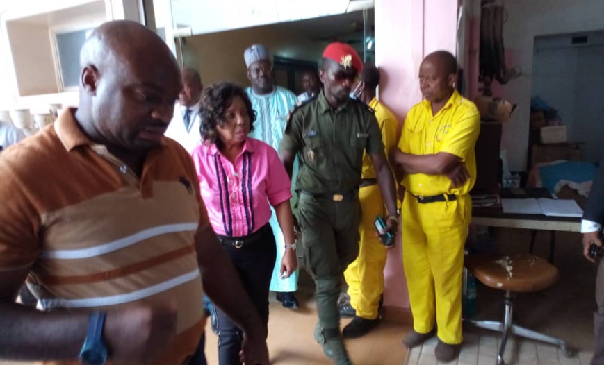 Visite de la ministre des enseignements secondaires, Nalova Lyonga au lycée de Nkolbisson, le 14 janvier 2020. © CRTV Web