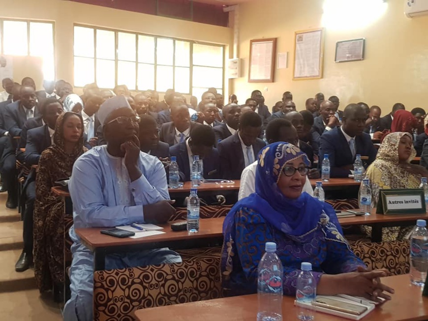 Tchad : l'ambassadeur de Chine au grand rendez-vous de l'ENA. © Sgg Tchad Tchad : l'ambassadeur de Chine au grand rendez-vous de l'ENA. © Sgg Tchad