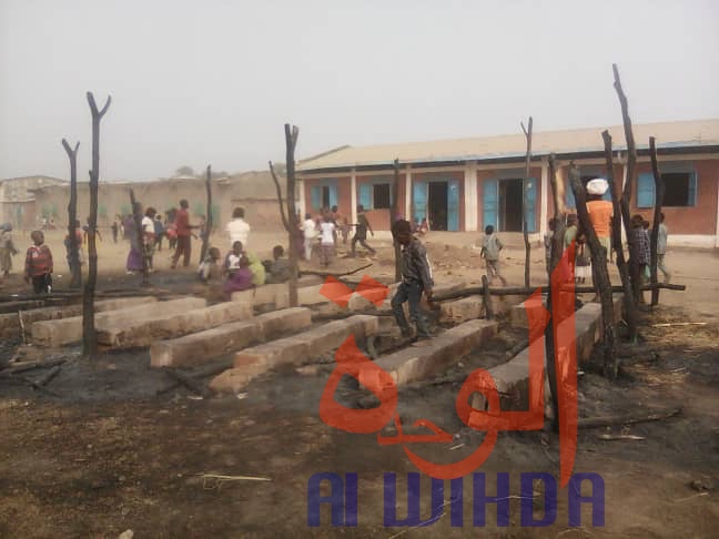 Tchad : un élève de 6 ans met le feu à sa salle de classe à Moundou. © Golmen Ali/Alwihda Info