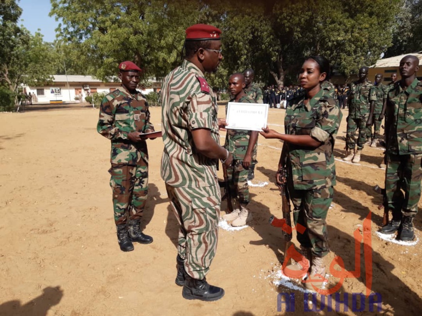 Tchad : fin de formation pour 98 élèves officiers et sous-officiers du corps de santé des armées. © Mahamat Abdramane Ali Kitire/Alwihda Info Tchad : fin de formation pour 98 élèves officiers et sous-officiers du corps de santé des armées. © Mahamat Abdramane Ali Kitire/Alwihda Info