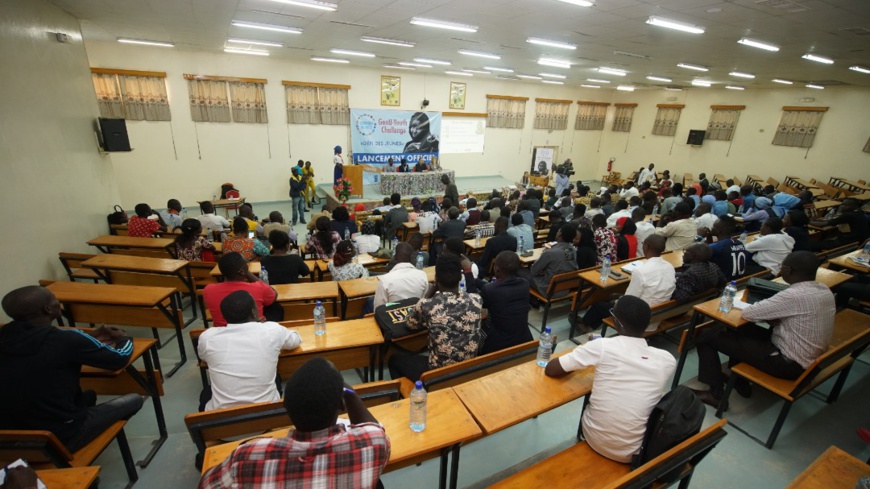 Tchad : "génération sans limites", une initiative en faveur des jeunes lancée. © Abakar Chérif Hamid/Alwihda Info Tchad : "génération sans limites", une initiative en faveur des jeunes lancée. © Abakar Chérif Hamid/Alwihda Info