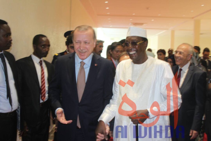 Le président du Tchad Idriss Déby Itno et son homologue turc Recep Tayyip Erdogan à N'Djamena. Illustration. © Alwihda Info/Djimet Wiche Le président du Tchad Idriss Déby Itno et son homologue turc Recep Tayyip Erdogan à N'Djamena. Illustration. © Alwihda Info/Djimet Wiche