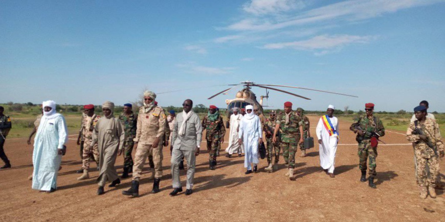 Tchad : deux ministres décorés par le chef de l'Etat. © DR/Min.Df Tchad : deux ministres décorés par le chef de l'Etat. © DR/Min.Df