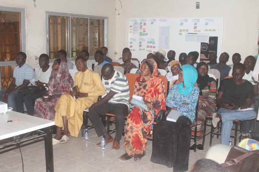 Tchad : le 'Mercredi startup' à la découverte d'opportunités pour la jeunesse. © Djibrine Haïdar/Alwihda Info Tchad : le 'Mercredi startup' à la découverte d'opportunités pour la jeunesse. © Djibrine Haïdar/Alwihda Info