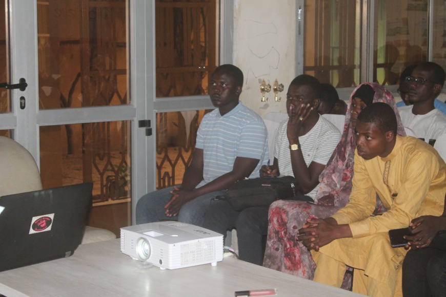 Tchad : le 'Mercredi startup' à la découverte d'opportunités pour la jeunesse. © Djibrine Haïdar/Alwihda Info Tchad : le 'Mercredi startup' à la découverte d'opportunités pour la jeunesse. © Djibrine Haïdar/Alwihda Info