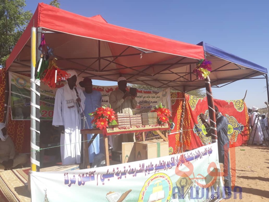 Tchad : mémorisation du Coran, la 1ère promotion du centre Khalid ibn al-Walid à l'honneur. © Alwihda Info Tchad : mémorisation du Coran, la 1ère promotion du centre Khalid ibn al-Walid à l'honneur. © Alwihda Info