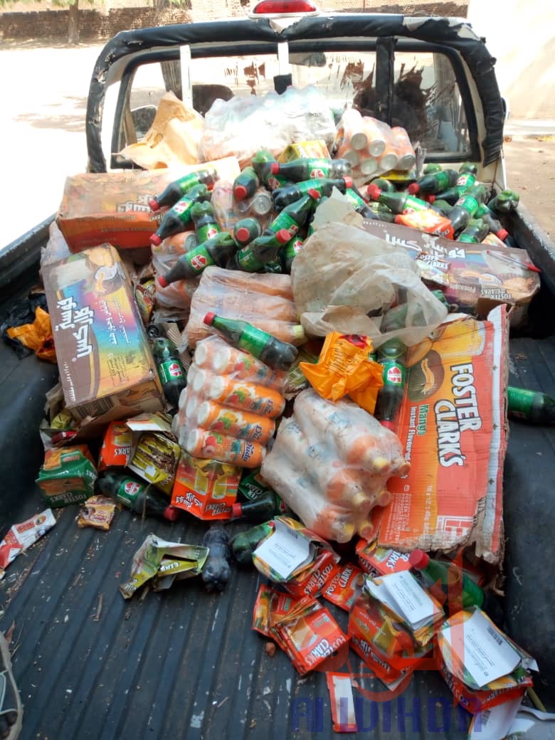 Tchad : produits périmés, une opération de contrôle à Mongo. © Alwihda Info Tchad : produits périmés, une opération de contrôle à Mongo. © Alwihda Info