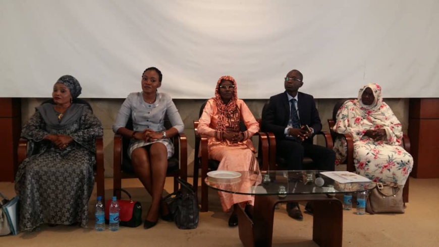 Tchad : la formation professionnelle se concrétise pour une centaine de femmes. © Mahamat Abdramane/Alwihda Info Tchad : la formation professionnelle se concrétise pour une centaine de femmes. © Mahamat Abdramane/Alwihda Info