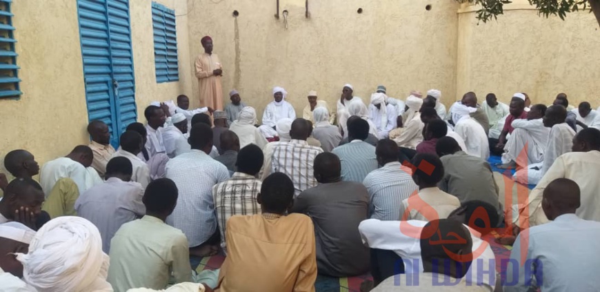 Tchad : la famille Ourada en conclave à Abéché, un appel lancé aux autorités. © Alwihda Info Tchad : la famille Ourada en conclave à Abéché, un appel lancé aux autorités. © Alwihda Info