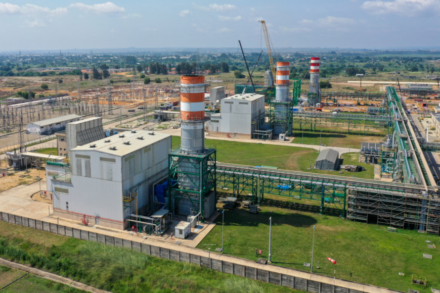 Une vue de la 3 ème turbine à gaz. Une vue de la 3 ème turbine à gaz.