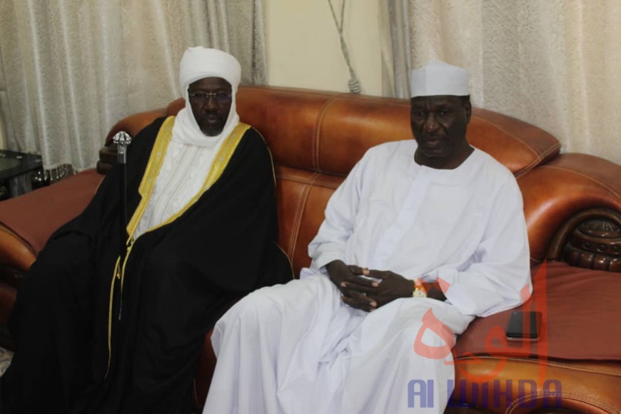 Tchad : la BEAC sensibilise sur sa mission, la population incitée à la bancarisation. © Alwihda Info Tchad : la BEAC sensibilise sur sa mission, la population incitée à la bancarisation. © Alwihda Info