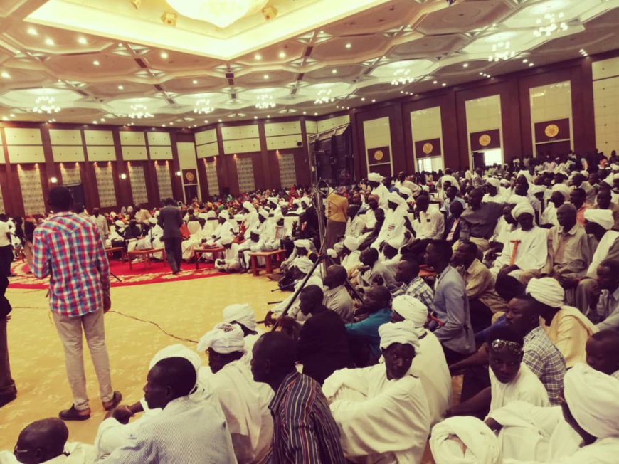 سودان :  تتويج سلطان عموم الداجو بالسودان // جعفر أمون كسفورك