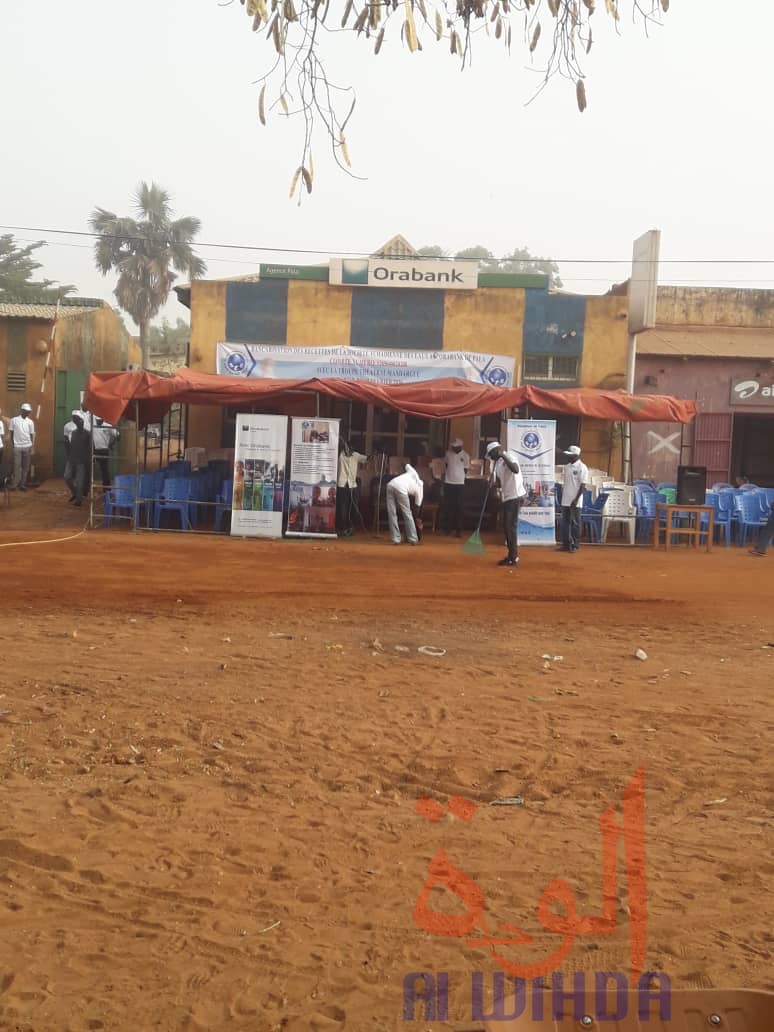 Tchad : la STE lance la bancarisation de ses recettes à Orabank de Pala. © Foka Mapagne/Alwihda Info Tchad : la STE lance la bancarisation de ses recettes à Orabank de Pala. © Foka Mapagne/Alwihda Info