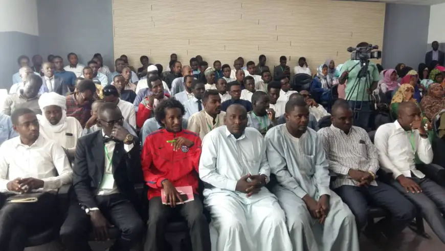 Tchad : 150 jeunes sensibilisés sur l'utilisation rationnelle des réseaux sociaux. © Mahamat Abdramane/Alwihda Info