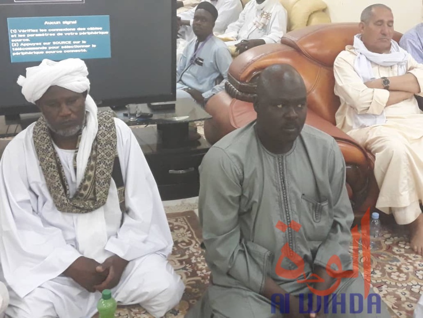 Tchad : tournée provinciale du khalife général de la confrérie Tidjania. © Alwihda Info Tchad : tournée provinciale du khalife général de la confrérie Tidjania. © Alwihda Info