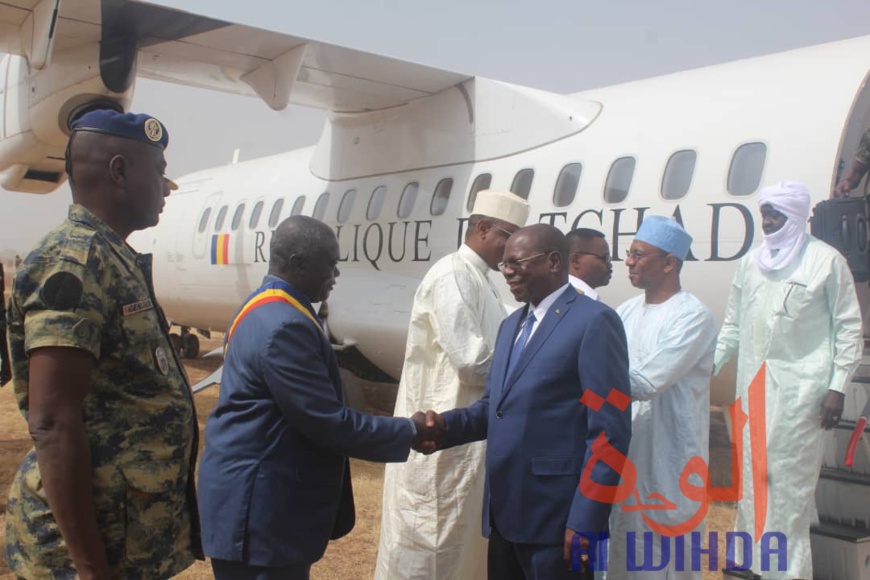 Tchad : le ministre d'Etat Kalzeube Payimi et sa délégation accueillis à Pala. © Malick Mahamat/Alwihda Info Tchad : le ministre d'Etat Kalzeube Payimi et sa délégation accueillis à Pala. © Malick Mahamat/Alwihda Info