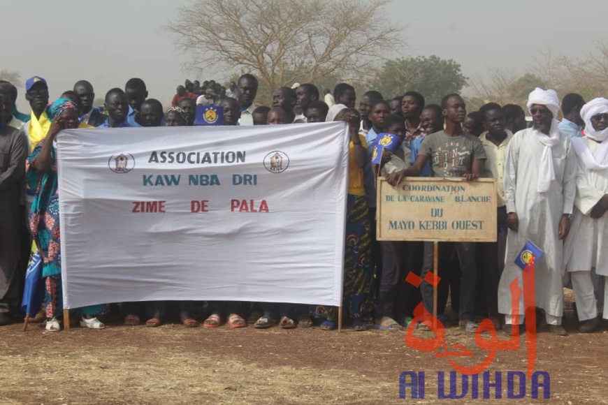 Tchad : le ministre d'Etat Kalzeube Payimi et sa délégation accueillis à Pala. © Malick Mahamat/Alwihda Info Tchad : le ministre d'Etat Kalzeube Payimi et sa délégation accueillis à Pala. © Malick Mahamat/Alwihda Info