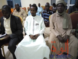 Tchad : de fermes instructions du ministre pour la protection de l'environnement. © Golmen Ali/Alwihda Info Tchad : de fermes instructions du ministre pour la protection de l'environnement. © Golmen Ali/Alwihda Info