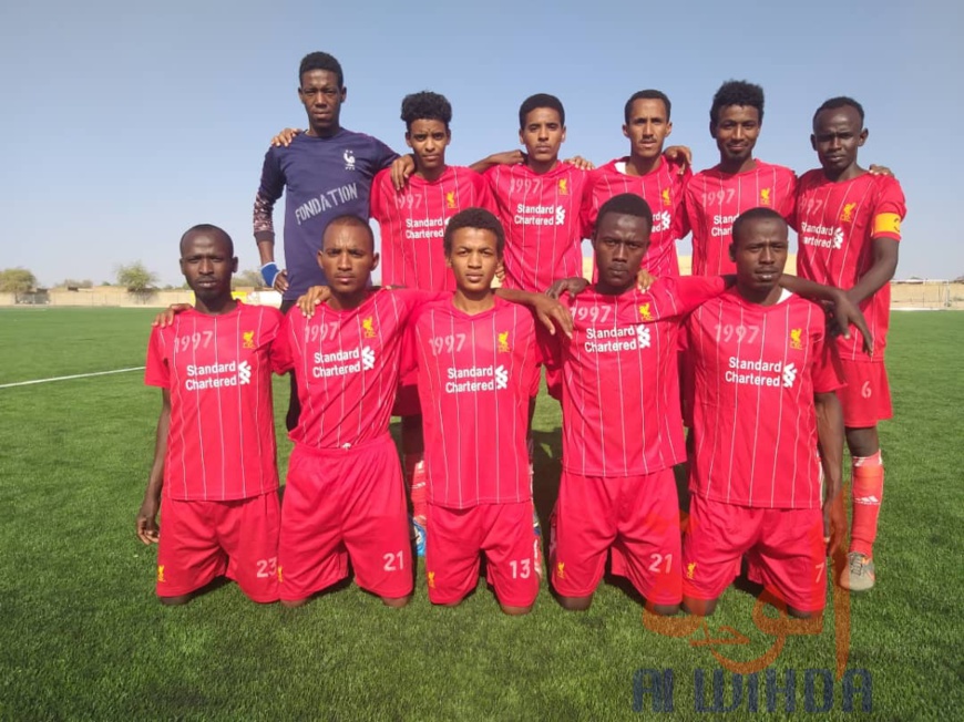 Tchad : premier match officiel sur gazon synthétique à Abéché. © Hamid Mahamat Issa/Alwihda Info Tchad : premier match officiel sur gazon synthétique à Abéché. © Hamid Mahamat Issa/Alwihda Info