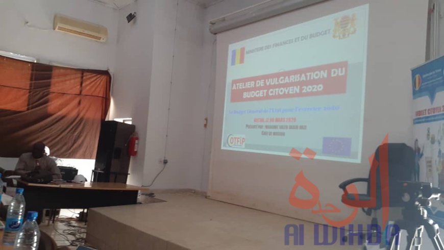 Tchad : au Wadi Fira, les autorités vulgarisent le budget citoyen 2020. © Hassanein Mahamat Hassan/Alwihda Info Tchad : au Wadi Fira, les autorités vulgarisent le budget citoyen 2020. © Hassanein Mahamat Hassan/Alwihda Info