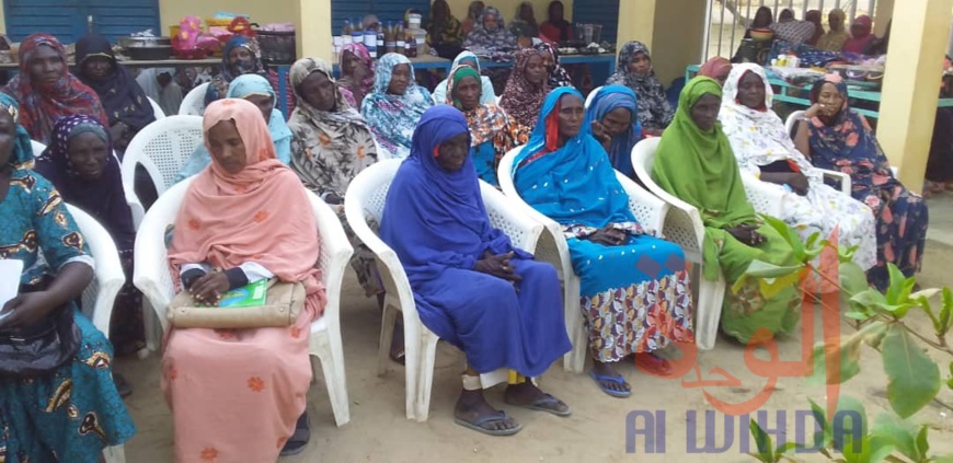 Tchad : 12 femmes décorées au Batha pour les services rendus à la nation. © Hassan Djidda Hassan/Alwihda Info Tchad : 12 femmes décorées au Batha pour les services rendus à la nation. © Hassan Djidda Hassan/Alwihda Info