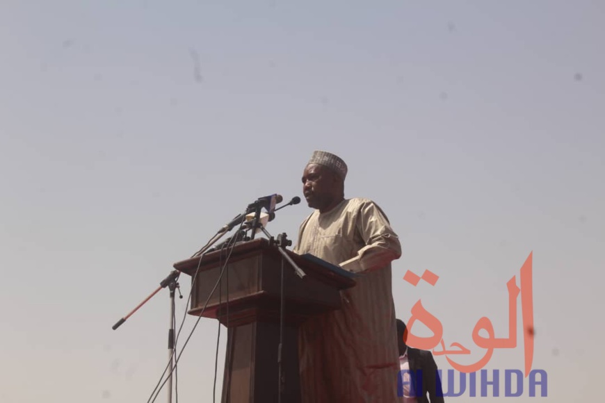 Déby "conduira la politique du Tchad aussi longtemps que Dieu lui donnera la vie" (Zene Bada). © Malick Mahamat Tidjani/Alwihda Info Déby "conduira la politique du Tchad aussi longtemps que Dieu lui donnera la vie" (Zene Bada). © Malick Mahamat Tidjani/Alwihda Info