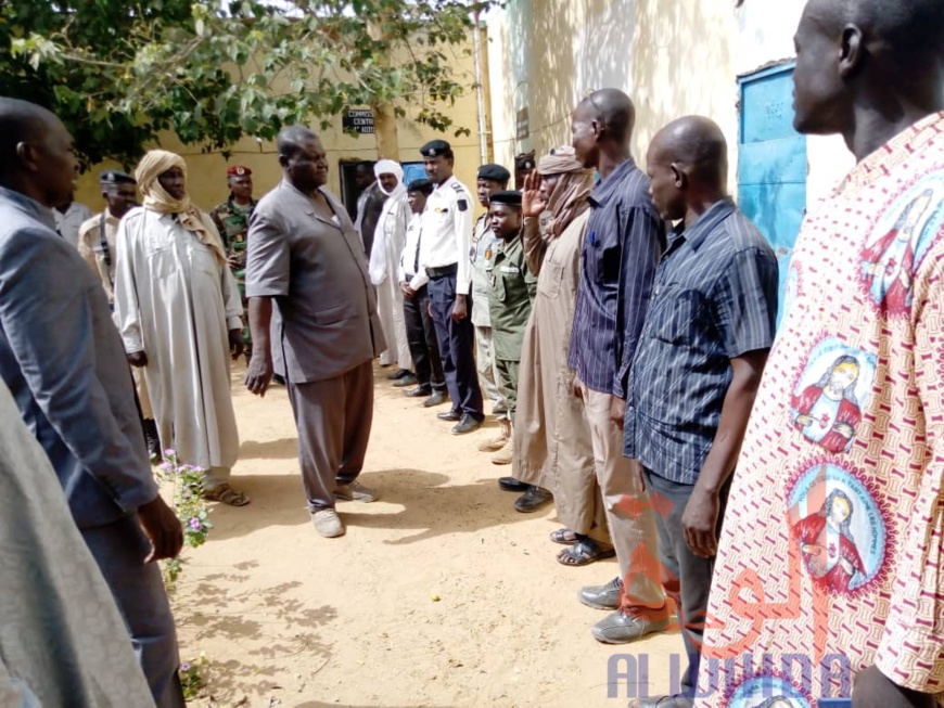 Tchad : le gouverneur de Sila inspecte les services administratifs. © Mahamat Issa Gadaya/Alwihda Info