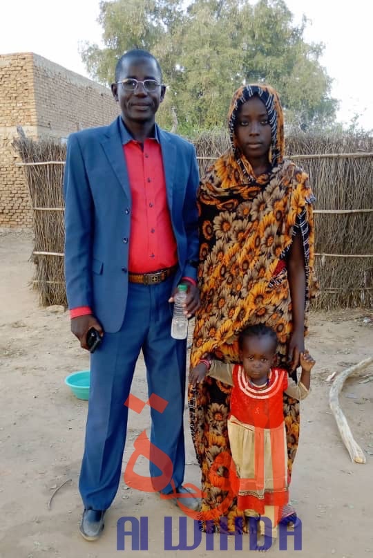 La jeune Oda Grace, son papa Abdou Goukina et sa fille. © Mahamat Issa Gadaya/Alwihda Info