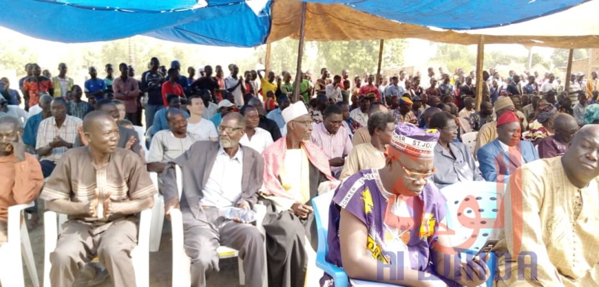 Tchad : à Laï, un nouveau chef au grand quartier autochtone Taba. © Éric Guedi/Alwihda Info Tchad : à Laï, un nouveau chef au grand quartier autochtone Taba. © Éric Guedi/Alwihda Info