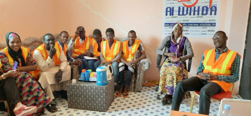 Tchad : les "jeunes de la CEMAC" en opération salubrité à N'Djamena ! Tchad : les "jeunes de la CEMAC" en opération salubrité à N'Djamena !