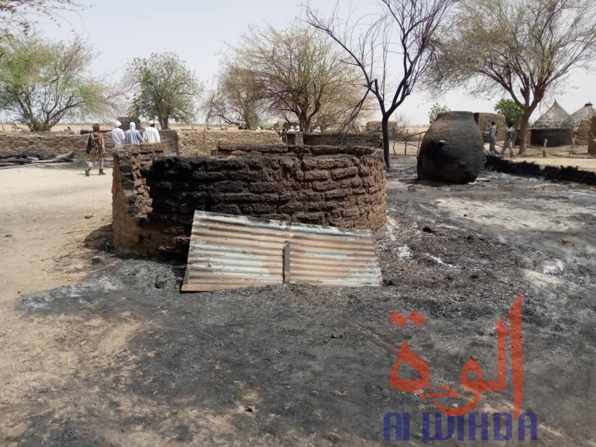 Tchad : un incendie ravage un village au Batha, la population dans le désarroi Tchad : un incendie ravage un village au Batha, la population dans le désarroi