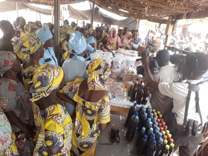 Tchad : à Bébédjia, la ministre Chamsal Houda lance la semaine de la femme de la Nya. © DR Tchad : à Bébédjia, la ministre Chamsal Houda lance la semaine de la femme de la Nya. © DR